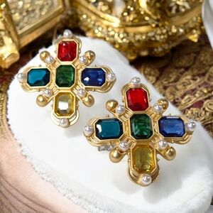 Incredible Chunky Matte Gold Maltese Cross Mogul Glass Cabachon Pearl Earrings